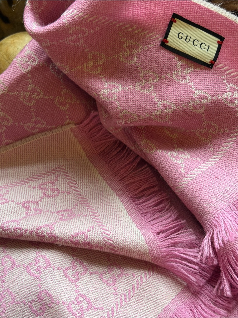 Like New Gucci Pink & Cream GG Jacquard Wool Scarf with Fringe